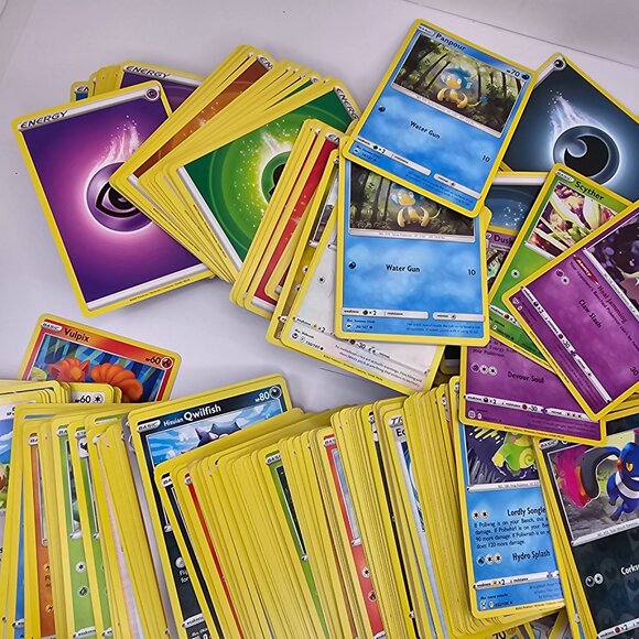 Pokemon Card Mixed Lot 500 Plus Cards 2017 2018 2019 2020 2021 2022 - Picture 7 of 11